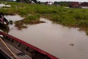 “Timbohan” Jadi Kado Tahunan Warga Bantaran Sungai Babatan