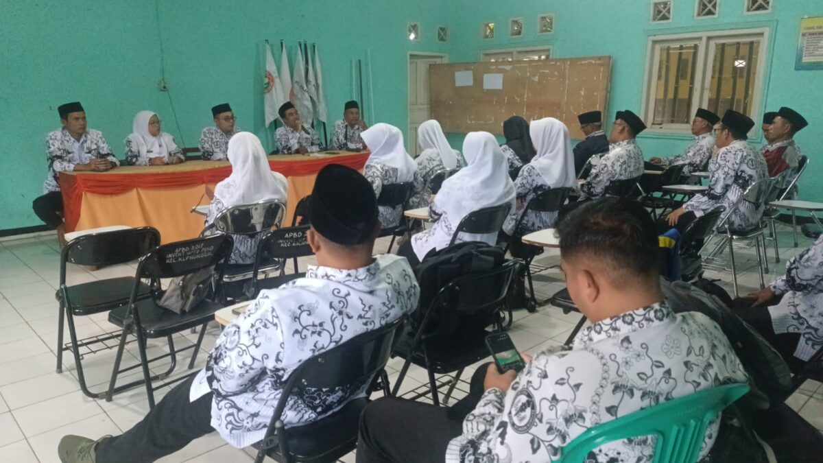 PC PGRI Kecamatan Kalapanunggal Resmi Dilantik, Teguhkan Soliditas Perjuangan Guru