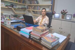 “SISTEM MULTI-BAR MENJADIKAN INDUSTRIALISASI TOGA ADVOKAT”