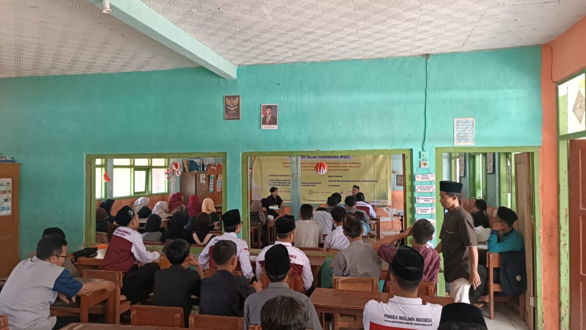 KNPI Sukabumi Tekankan Etika Berpolitik dalam Pembinaan Front PSII