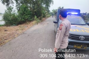 Patroli Subuh Polsek Pemulutan Sampaikan Himbauan Kamtibmas Selama Bulan Ramadhan