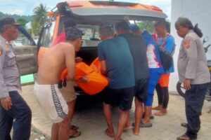 Wisatawan Tewas Terseret Arus saat Menyeberang ke Pulau Mandra di Pantai Palangpang