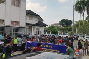 Desak KPK Bertindak, Massa CACA Sumsel Demo di PN Palembang Soroti Dugaan Korupsi Pokir OKU