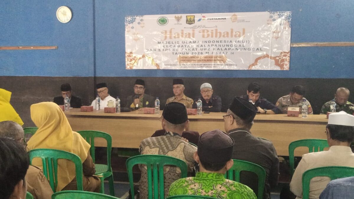 Forkopimcam, KUA, dan Tokoh Masyarakat Hadiri Halal Bihalal MUI Kalapanungga