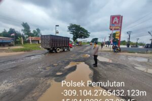 Polsek Pemulutan Ogan ilir Perketat Pengawasan Pagi Hari, Strong Point Digelar Di Titik Rawan Dan Jalan Rusak