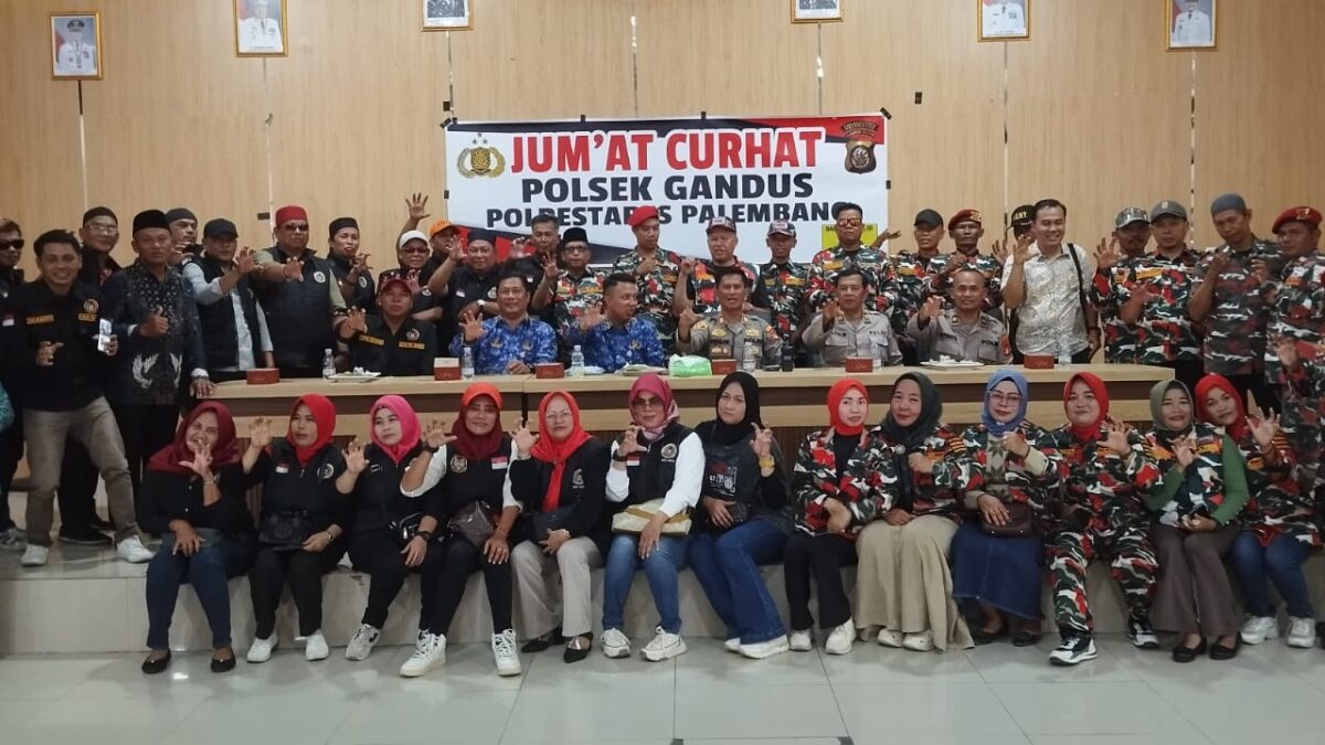 Curhat Jumat Gandus, Kapolsek Bersama Camat dan Lurah Ajak Ormas Jaga Kamtibmas