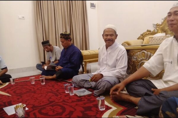 Warga Karang Anyar Lorong Famili RT 19 Gelar Pembacaan Ratib Al-Haddad di Kediaman Rumah Candra