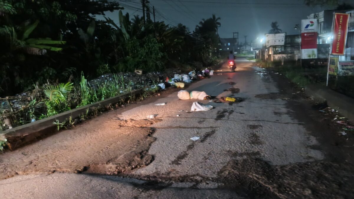 Sampah Menumpuk di Jalan Pangkalan Benteng, Warga Sukajadi Timur Desak Penanganan Serius