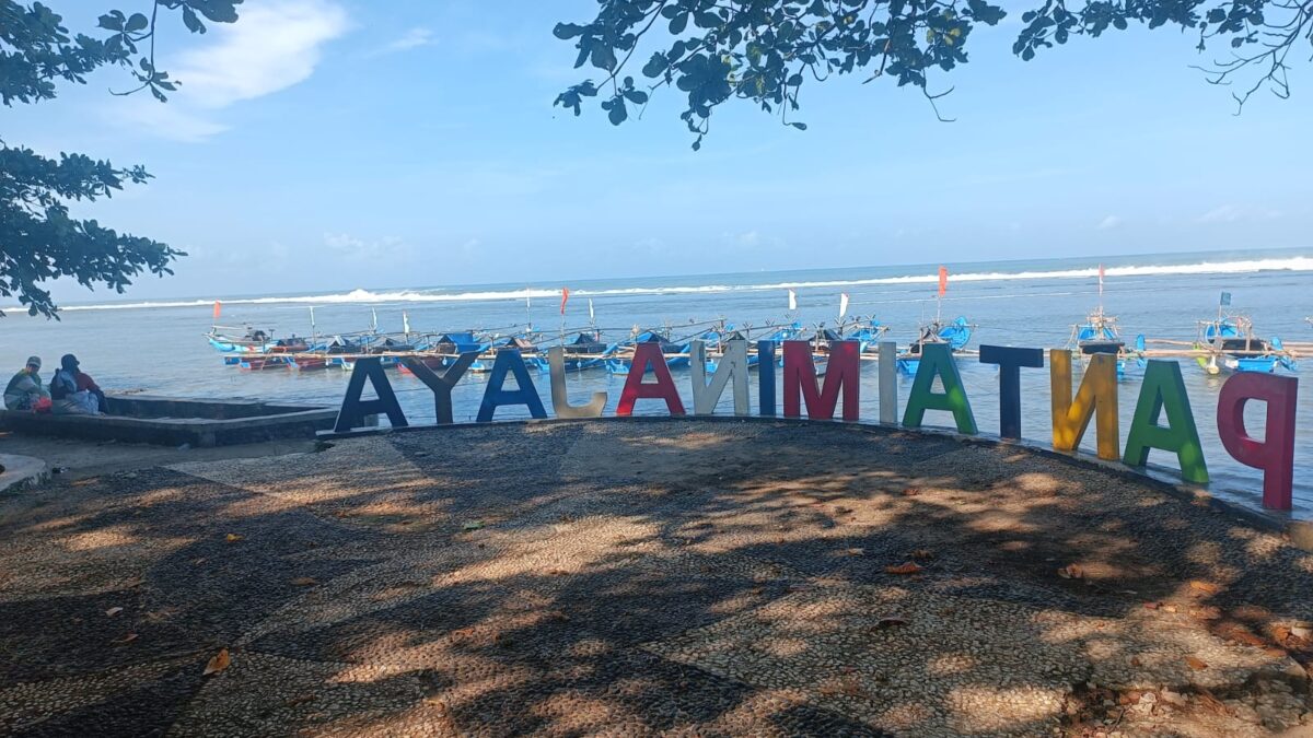 Liburan Murah dan Nyaman, Pantai Minajaya Jadi Primadona Wisata Selatan Sukabumi