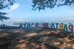 Liburan Murah dan Nyaman, Pantai Minajaya Jadi Primadona Wisata Selatan Sukabumi