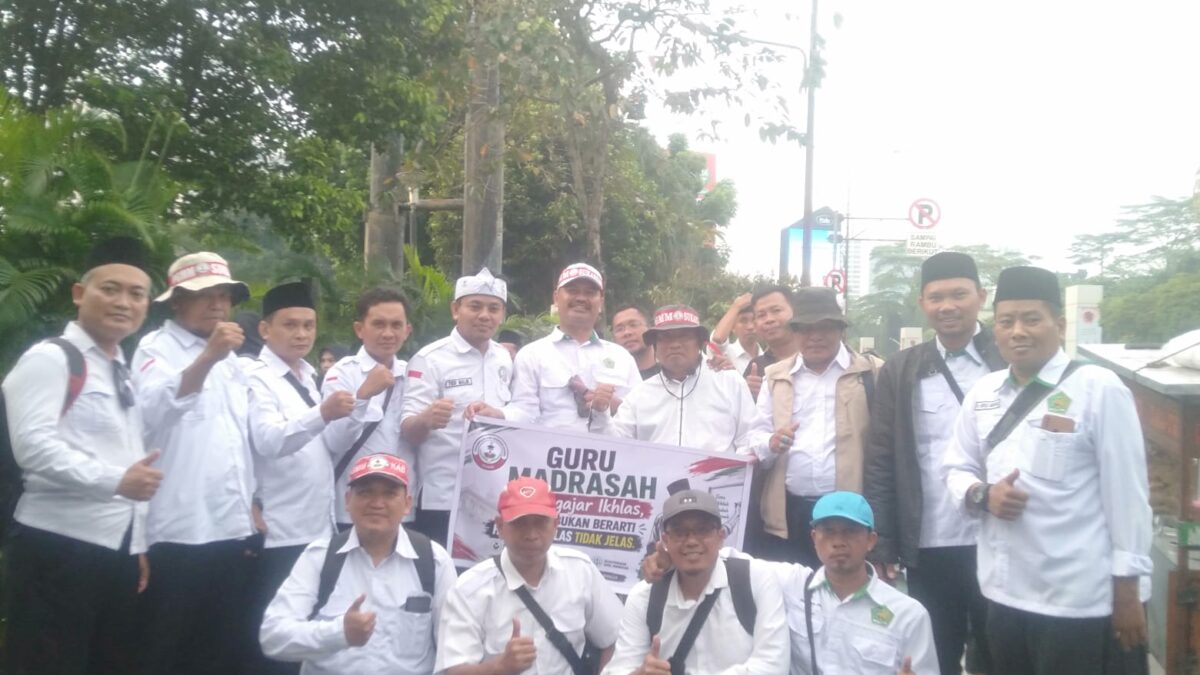 Guru Madrasah Sukabumi Bergerak ke DPR/MPR RI, Tuntut Implementasi UU ASN dan Kesetaraan Hak