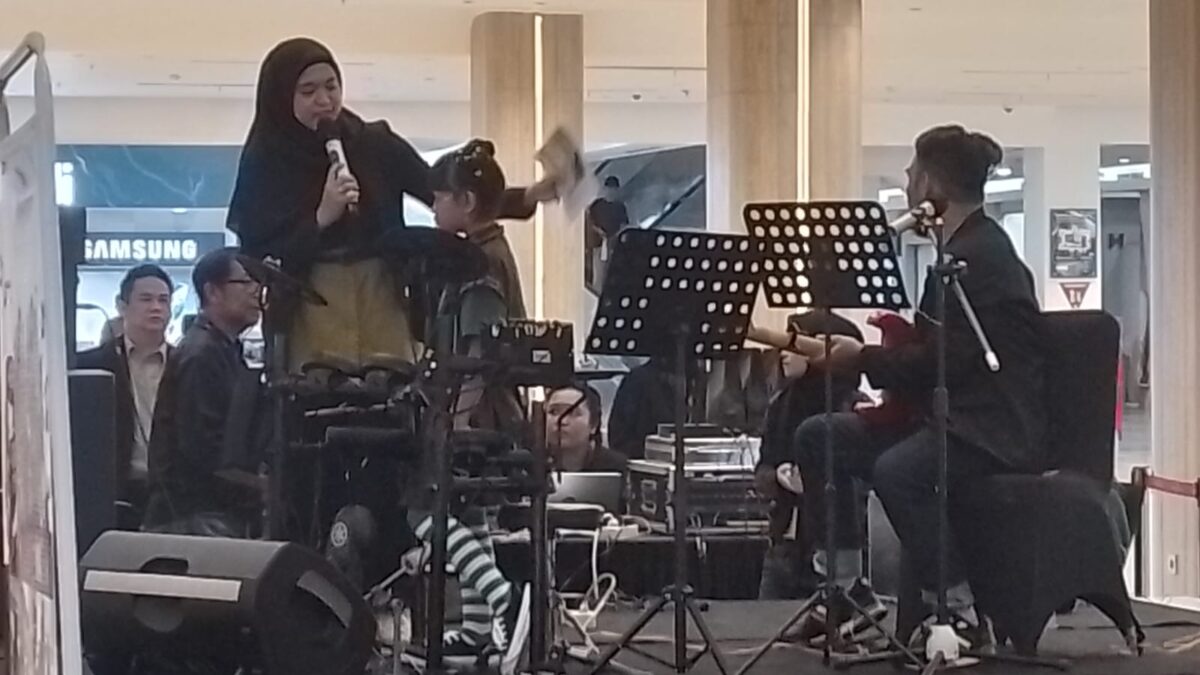 Konser Calista Music Menghibur Pengunjung PS Mall Palembang
