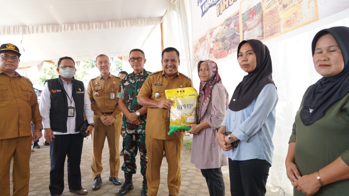 Gelar Pasar Murah, Pemkab OKI Intervensi Harga Sembako Jelang Idul Adha