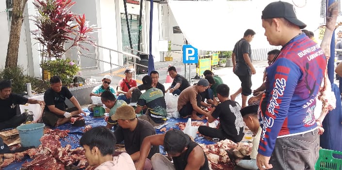 Kejari Palembang Sembelih 7 Sapi dan 2 Kambing pada Iduladha 1447 H