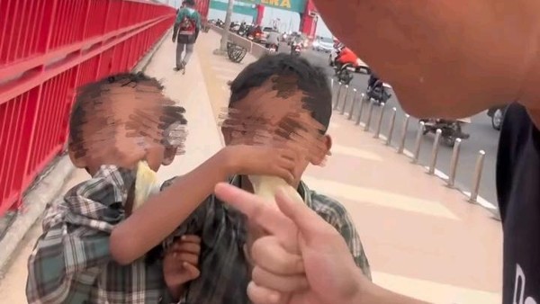 Dua Bocah Diduga Mengisap Lem di Kawasan Ampera Viral, Publik Soroti Penanganan Anak Jalanan di Palembang