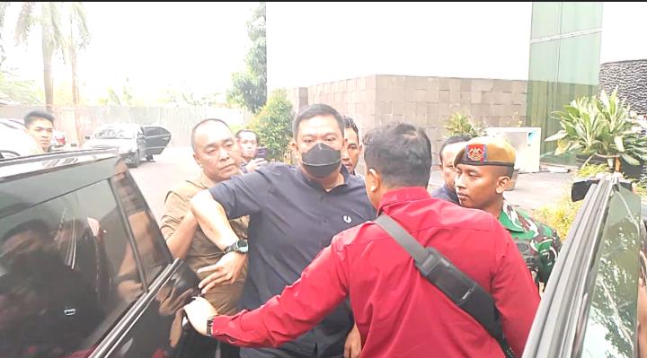Wabup PALI Iwan Tuaji Tiba di Kejati Sumsel, Jalani Pemeriksaan Intensif