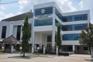 KOALISI AKTIVIS REVOLUSIONER SUMSEL TUNTUT EVALUASI DAN NON AKTIFKAN KEPALA BPK PERWAKILAN SUMSEL