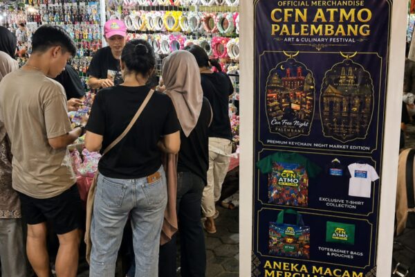 Dua Tenda Souvenir Curi Perhatian di CFN Atmo, APWK Dorong Dukungan Lebih Besar bagi UMKM Lokal