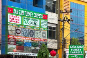 Papan Nama Toko di Jalan Kolonel Atmo Jadi Sorotan Warga, Minta Instansi Terkait Lakukan Verifikasi