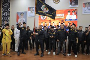 Edi Resmi dilantik Menjadi Ketua DPC Forum Cakar Sriwijaya Kota Palembang