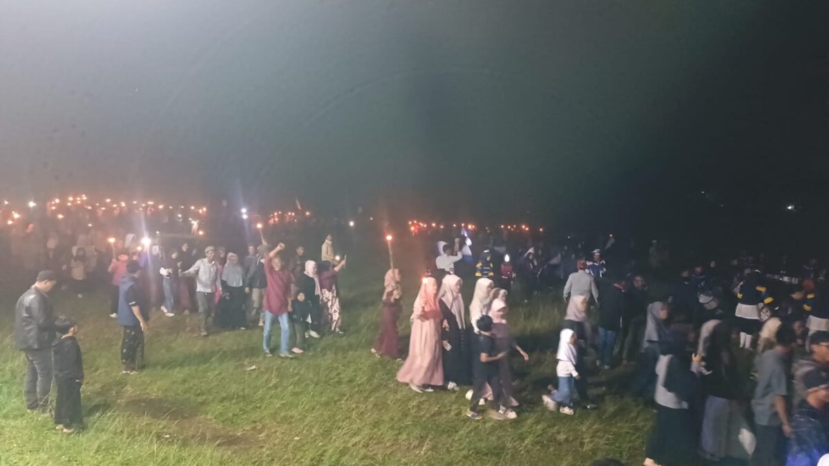 Warga Desa Gunung Endut Tumpah Ruah Meriahkan Tabligh Akbar dan Istighasah Gebyar Muharram 1448 H