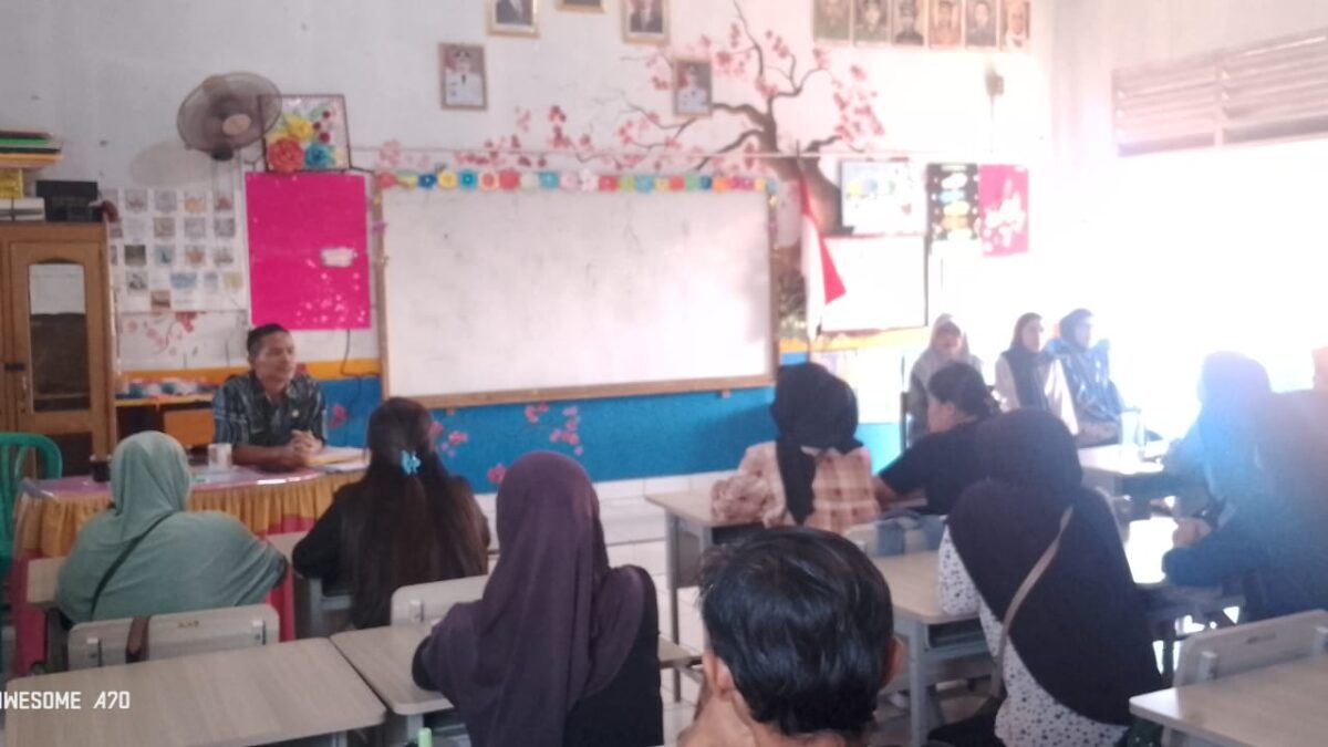 SDN 13 Lahat Gelar Rapat Wali Murid Bahas Penyaluran PIP