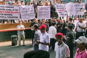 Demo Penutupan Jalan Cinde Berlanjut, Warga Tagih Komitmen Pemkot Palembang