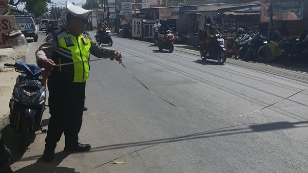 Kecelakaan Maut di Jalan Mayor Zen, Pengendara Motor Tewas Terlindas Truk