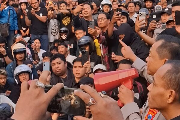 Kapolrestabes Temui Massa PSHT, Janjikan Proses Hukum, Aksi Berakhir Kondusif