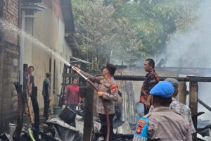 Empat Rumah Panggung di OKI Ludes Terbakar, Kerugian Ditaksir Capai Rp1 Miliar