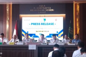 Kejari Lahat Tangani 8 Kasus Korupsi, Pulihkan Keuangan Daerah Rp2,18 Miliar