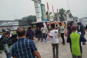 Massa Desak Audit Dana Desa Rp1,1 Miliar, Datangi Inspektorat dan Kejari Sergai