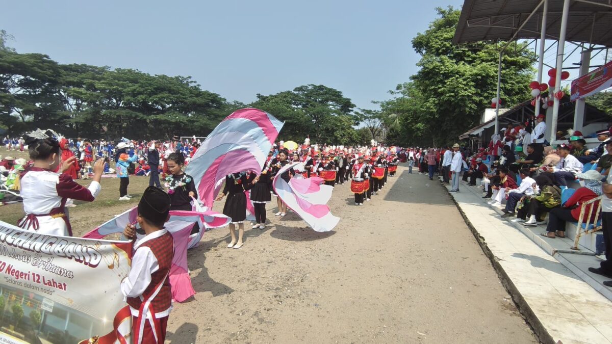 SD Negeri 12 Lahat Ikuti Lomba Baris Berbaris, Kepala Sekolah Bangga dengan Semangat Siswa dan Guru