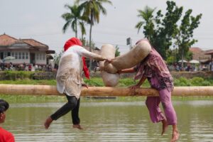 HUT Ke-81 RI di OKI, Bidar hingga Gebuk Bantal Ramaikan Sungai Komering