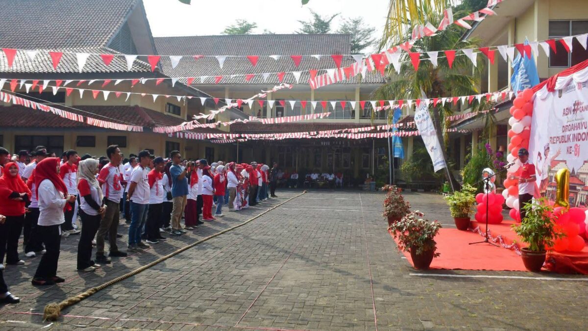 Semangat Kemerdekaan, Pegawai Setda Sukabumi Ikuti Lomba Tradisional