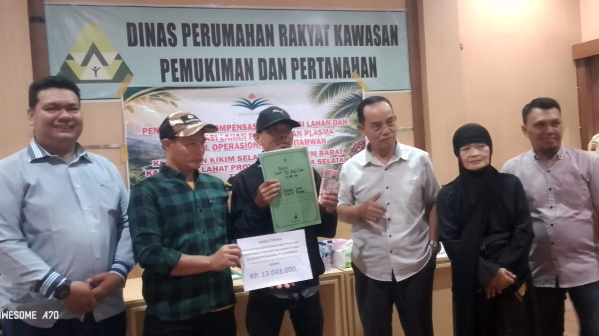 46 Warga Desa Jajaran Lama Terima Kompensasi Lahan dan Pengganti Plasma