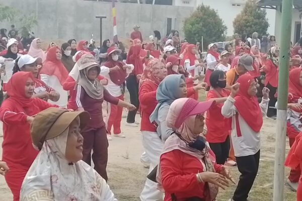 Jalan Sehat dan Karnaval Meriahkan HUT RI ke-81 di Lingkungan Swadaya Sukajadi