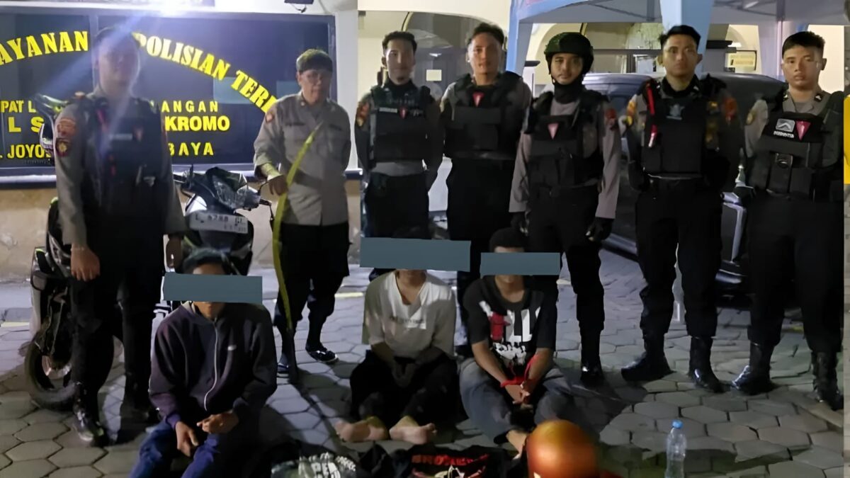 Tiga Pemuda Diduga Hendak Tawuran Diamankan Tim Presisi Polda Jatim di Surabaya