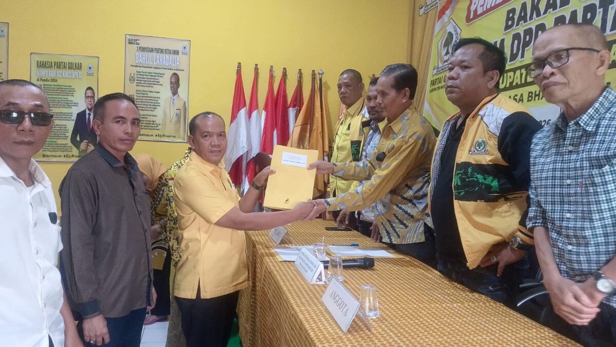 Afitni Junaidi Gumay Kembalikan Formulir, Tiga Nama Berebut Ketua Golkar Muba