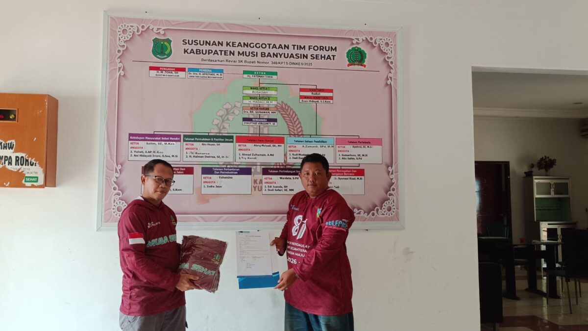 Bank Sumsel Babel Dukung Muba Sehat, Serahkan Bantuan Seragam Olahraga