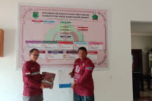 Bank Sumsel Babel Dukung Muba Sehat, Serahkan Bantuan Seragam Olahraga