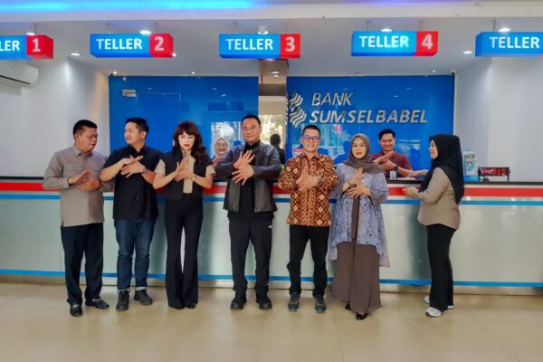 Andie Dinialdie Pimpin Kunjungan ke Bank Sumsel Babel Cabang Sekayu