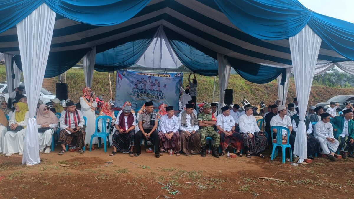 Ribuan Santri Meriahkan Hari Santri Nasional di Parakansalak